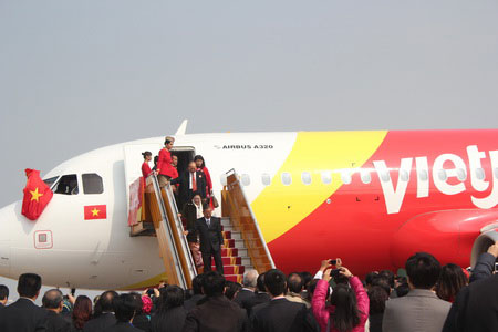 Ve may bay VietJet Air di Ha Noi gia re