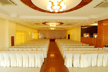 Phong hoi nghi cua khach san Golden Sea