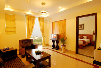Phong Suite cua khach san Golden Sea
