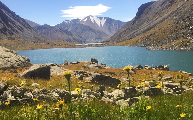 Du lịch Mông Cổ, khám phá dãy núi Altai hùng vĩ bậc nhất châu Á