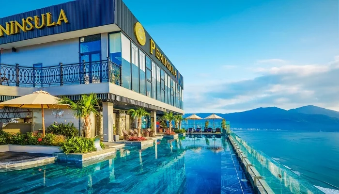 Nên chọn khách sạn Đà Nẵng gần biển hay gần trung tâm