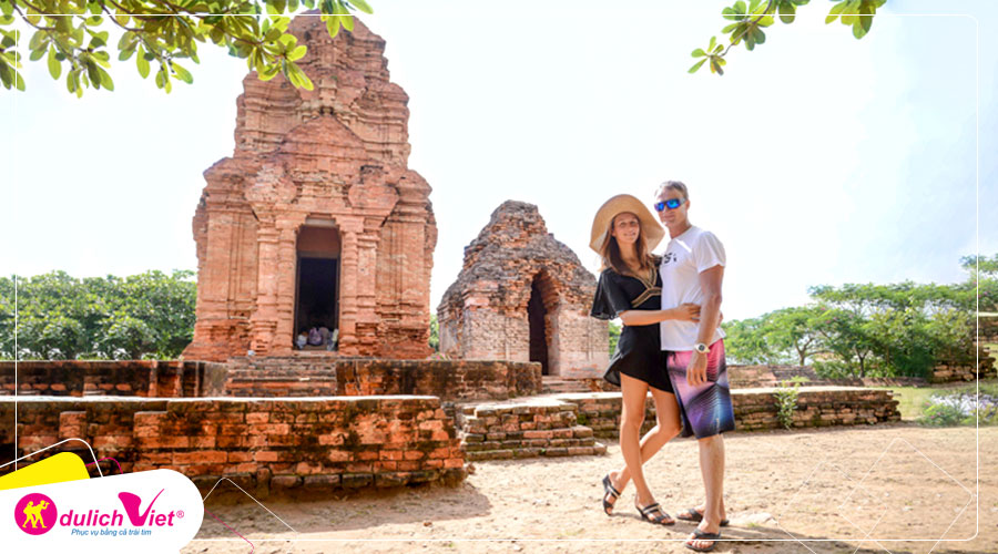 Du lịch Phan Thiết - Hòn Rơm - Mũi Né - Lâu đài rượu vang 2N1Đ từ Sài Gòn 2021