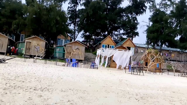 Vẻ đẹp hoang sơ hùng vĩ tại Cô Tô, Vân Đồn, Quảng Ninh.