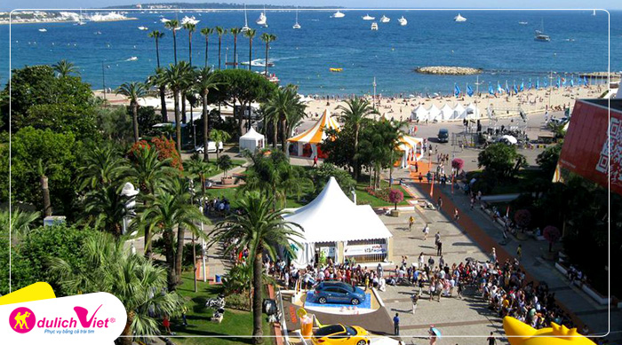 Đại lộ chính của Cannes với cảnh quang tuyệt đẹp