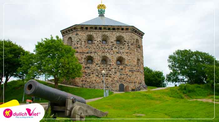 Du lịch Đan Mạch tham quan pháo đài Skansen Kronan