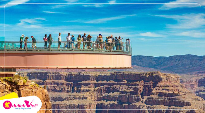 Cây cầu “Skywalk - lối đi trên trời”