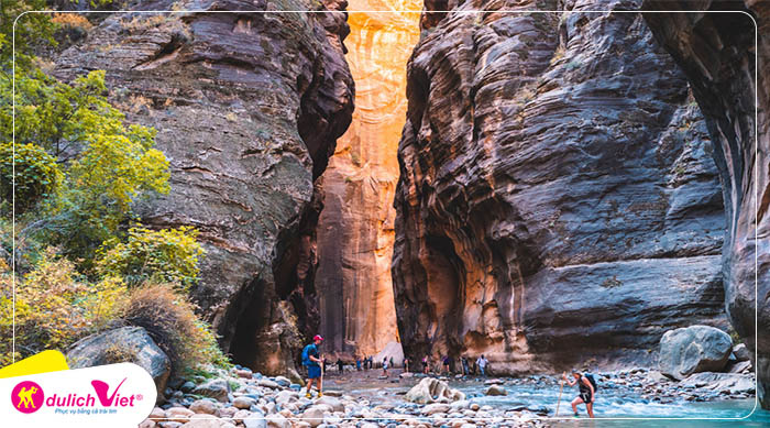 Khe núi hẹp mang tên The Narrows