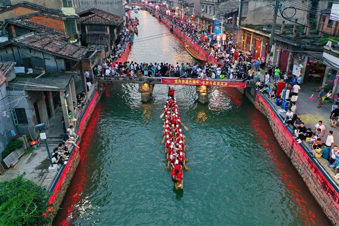 Lễ hội Thuyền Rồng