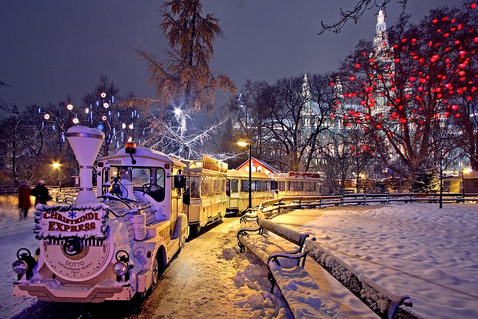 Chợ Giáng Sinh tuyệt đẹp thì không thể bỏ qua cái tên Wiener Christkindlmarkt ở Áo.