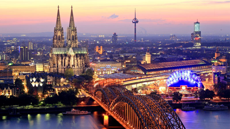 Cologne là một thành trì La Mã cũ, nơi quy tụ rất nhiều công trình, di tích cổ 