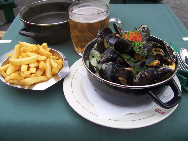 Thưởng thức các loại bia và món ăn nào khi du lịch Bỉ