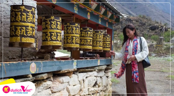 Tachogang Lhakhang: là một tu viện Phật giáo kiêm pháo đài nằm ở phía bắc Thimphu