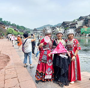 Du lịch Trung Quốc Hè - Trương Gia Giới - Phượng Hoàng Cổ Trấn từ Sài Gòn 2024