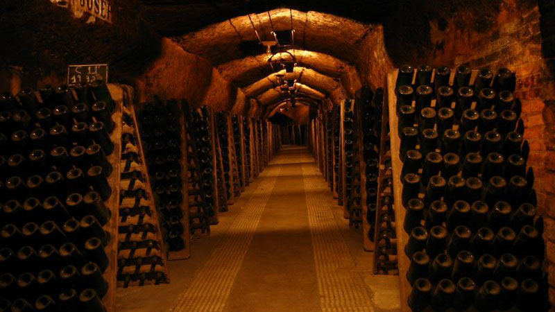 Hang động Saint Martin - hầm rượu nổi tiếng độc đáo 
