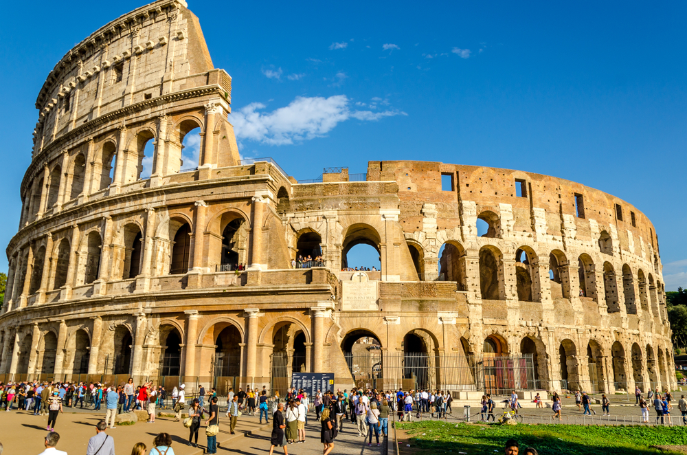 Du lịch Ý - Đấu trường La Mã Colosseum
