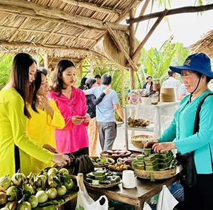 TOUR MIỀN TÂY TẾT NGUYÊN ĐÁN 2N1Đ | CÁI BÈ - ĐỒNG THÁP - CHỢ QUÊ TÂN THUẬN ĐÔNG