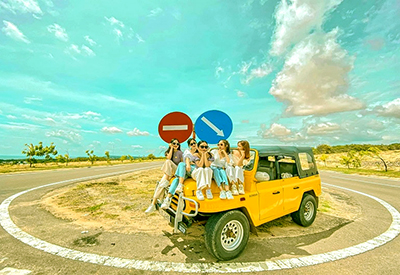 Du lịch Phan Thiết Biển Xanh - Cát Vàng - Mũi Né - Hòn Rơm - Jeep Tour từ Sài Gòn 2025