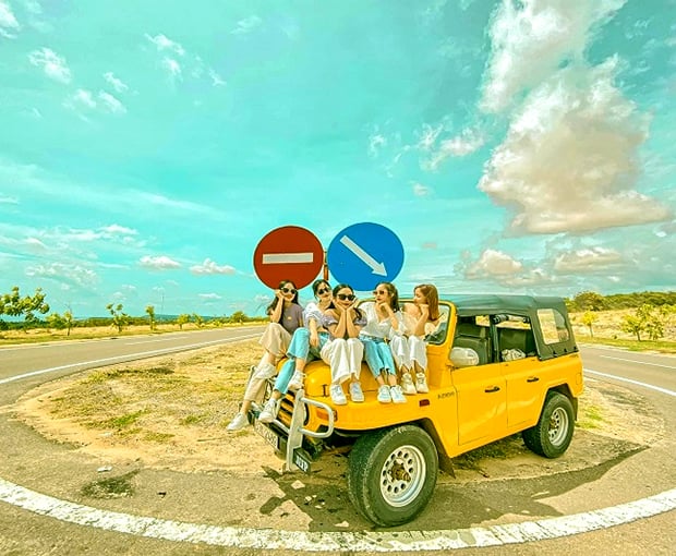 TOUR PHAN THIẾT 2N1Đ | BIỂN XANH - MŨI NÉ - HÒN RƠM - JEEP TOUR