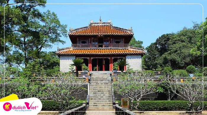 Tham quan Lăng Minh Mạng