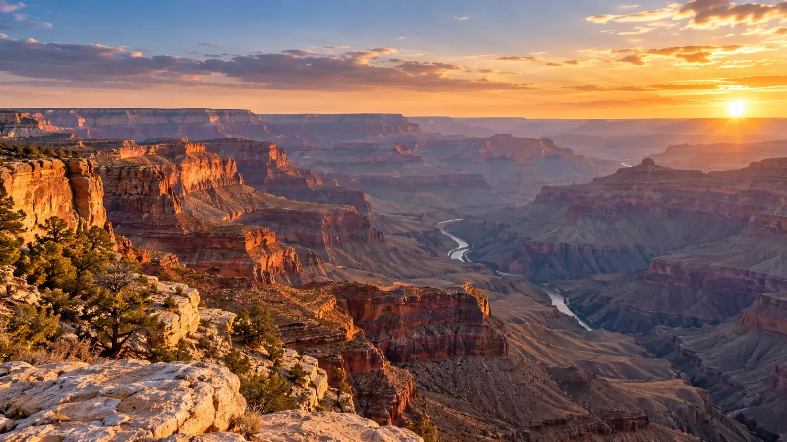 Cảnh quan hẻm núi và vách đá tại Grand Canyon ở Mỹ