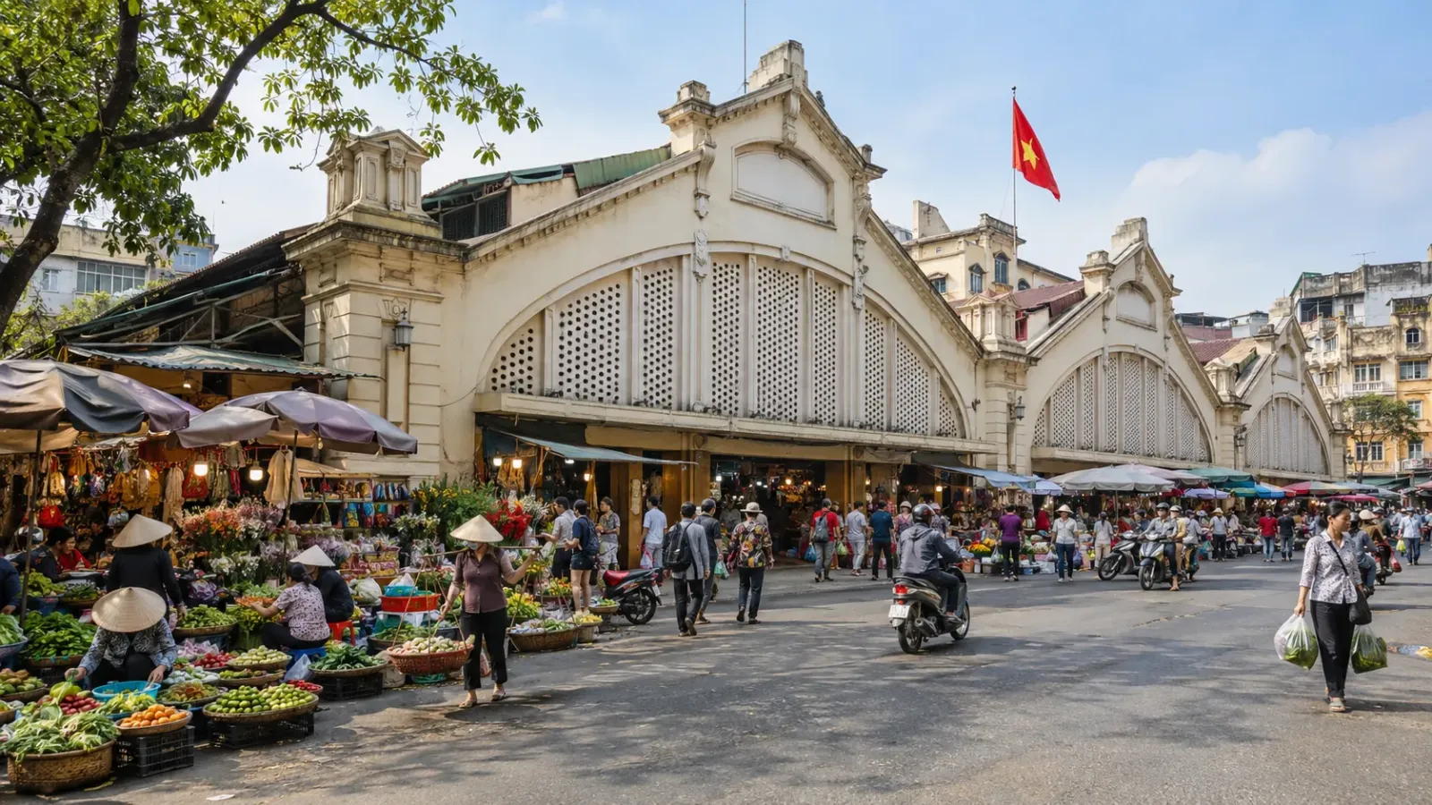Khu chợ Đồng Xuân tại Hà Nội với công trình chợ và không gian mua bán.