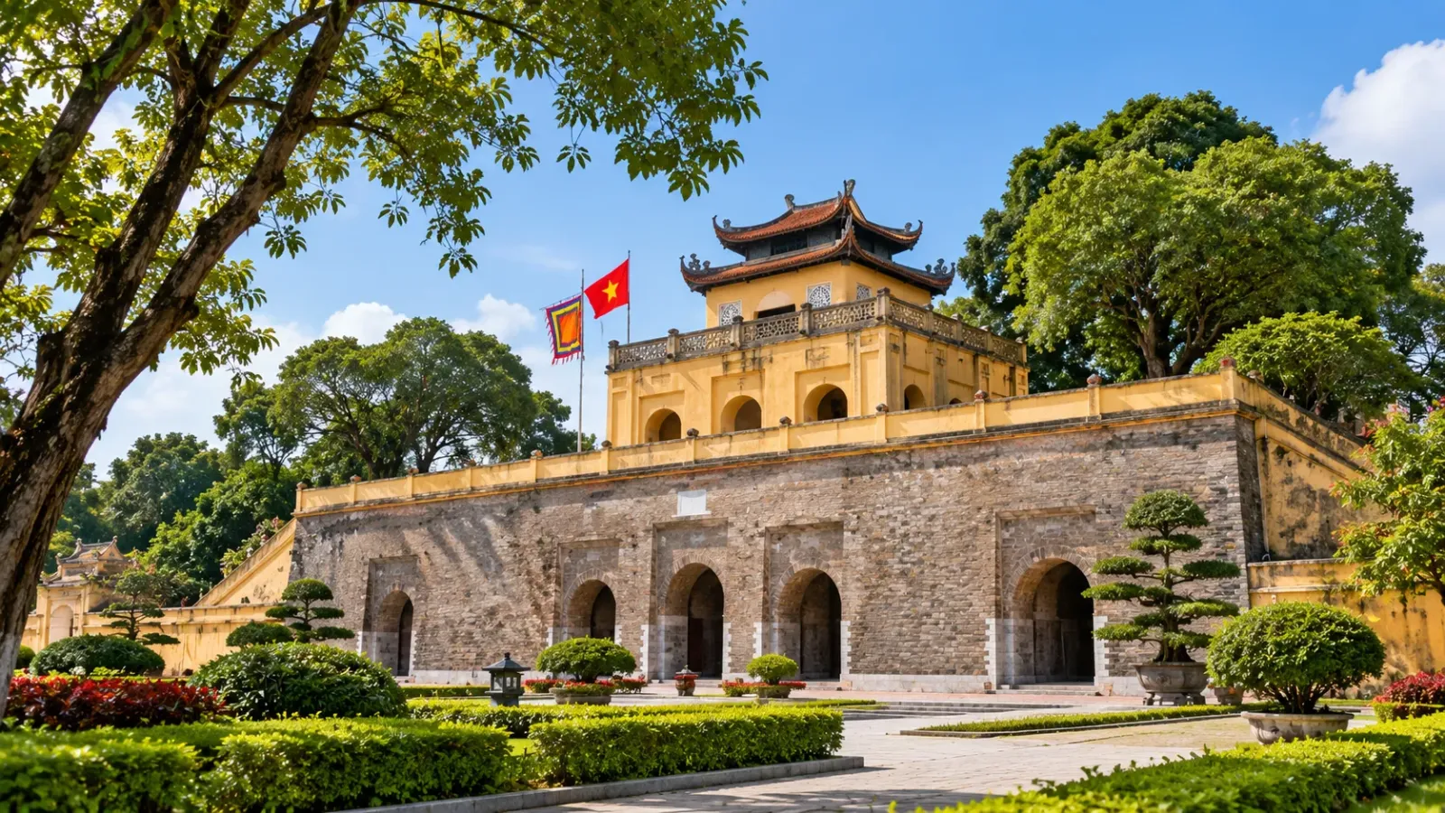 Khu di tích Hoàng thành Thăng Long với công trình kiến trúc lịch sử tại Hà Nội.