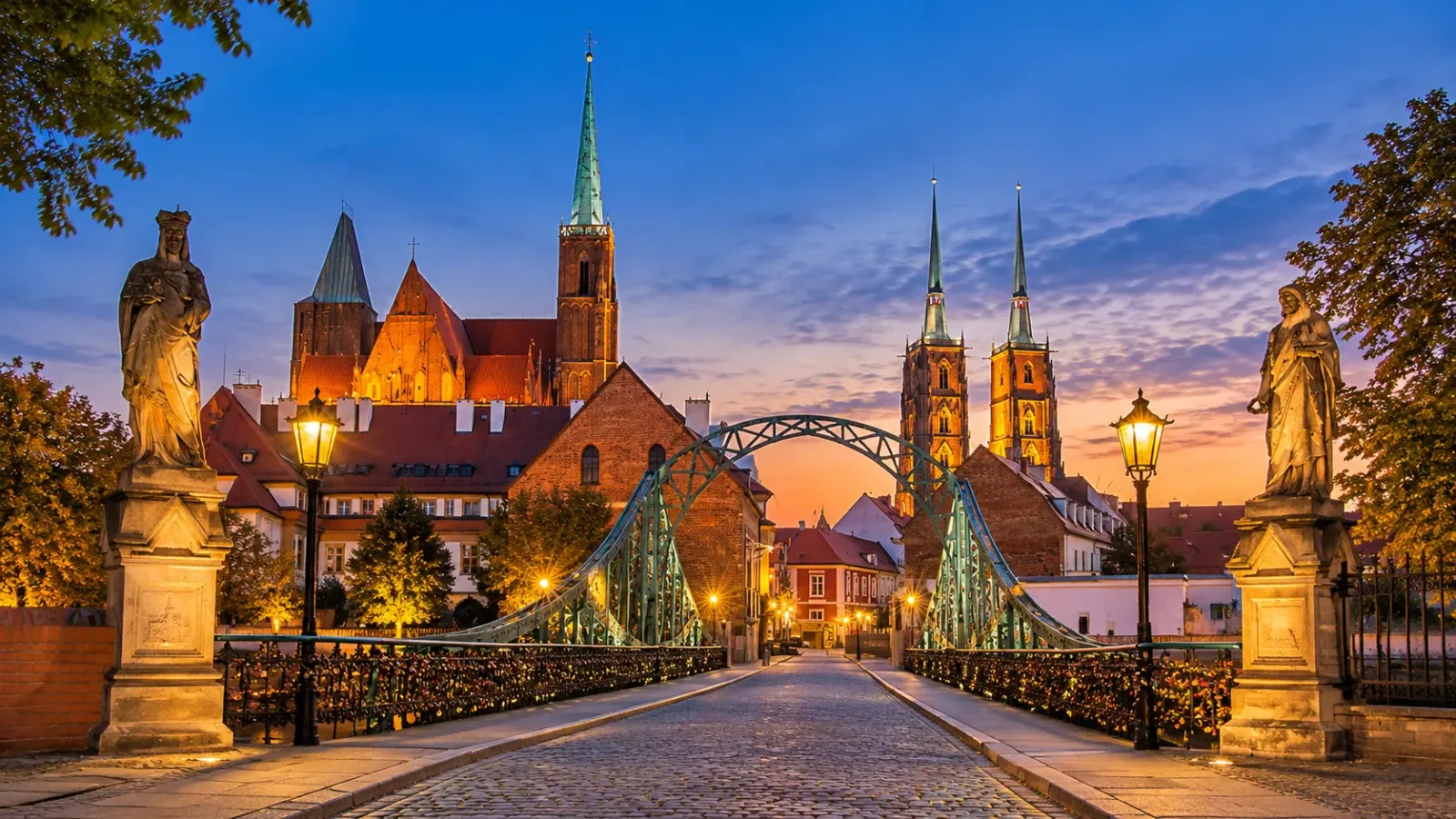 Khu Nhà thờ Ostrów Tumski tại thành phố Wroclaw Ba Lan.