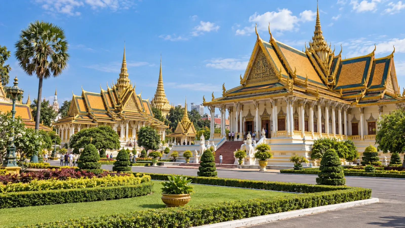 Khu vực Hoàng cung Royal Palace tại Phnom Penh Campuchia