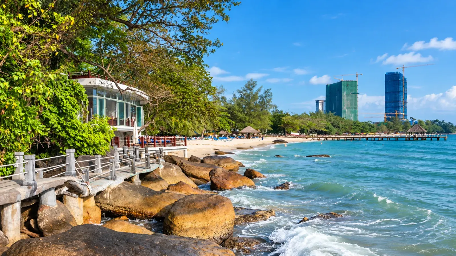 Khung cảnh bãi biển Independence tại thành phố Sihanoukville Campuchia