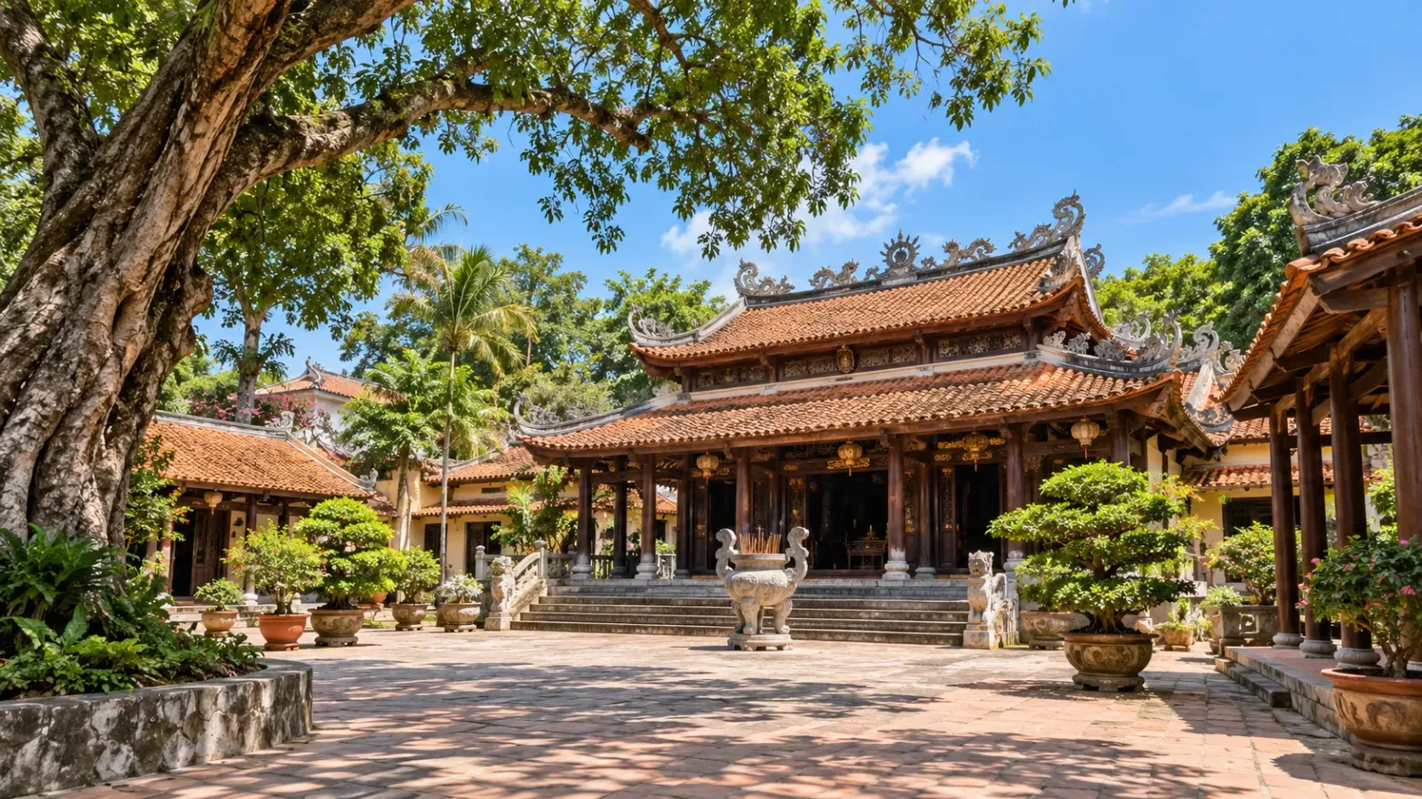 Kiến trúc Dinh Thầy Thím tại khu vực La Gi Bình Thuận với không gian thờ tự truyền thống
