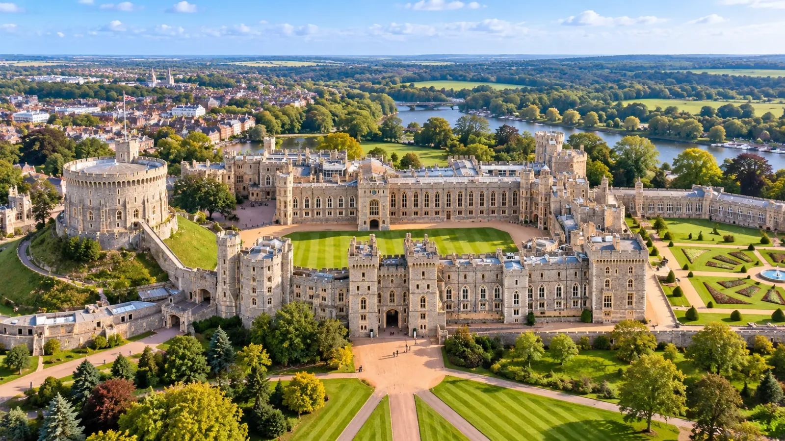 Quần thể kiến trúc lâu đài Windsor tại Berkshire nước Anh