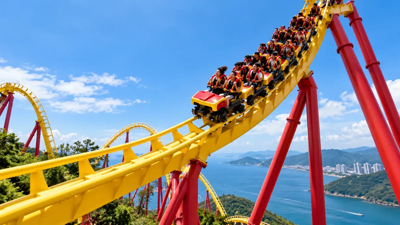 Tàu lượn siêu tốc Hair Raiser tại khu Thrill Mountain thuộc Ocean Park Hồng Kông