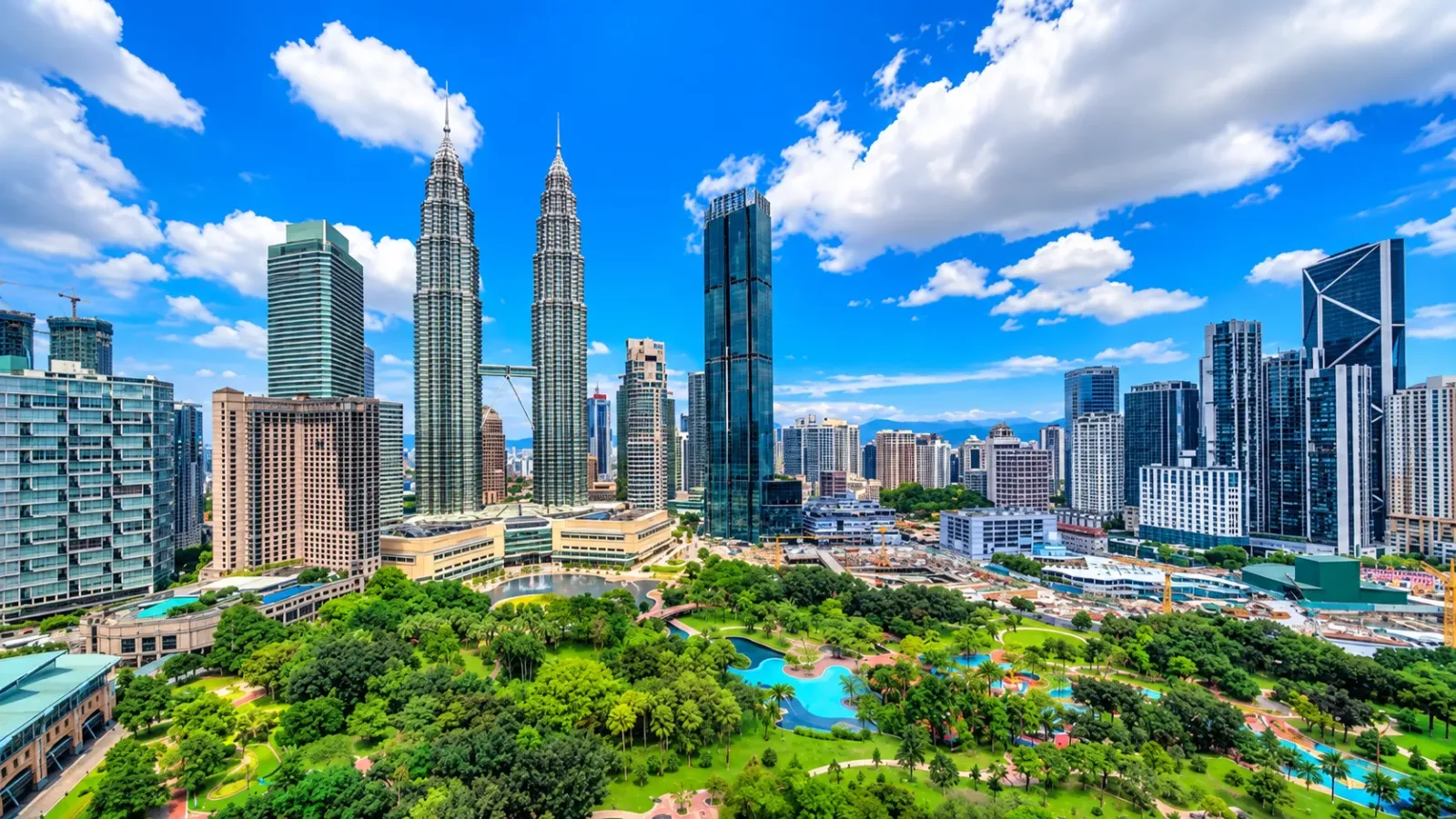Thời tiết và cảnh quan Kuala Lumpur trong chuyến du lịch Malaysia tự túc