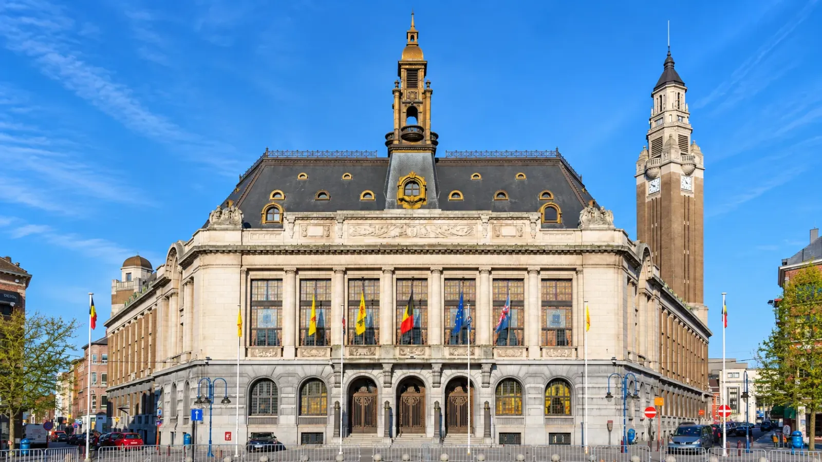 Tòa thị chính Hôtel de Ville de Charleroi và tháp chuông Beffroi được UNESCO công nhận