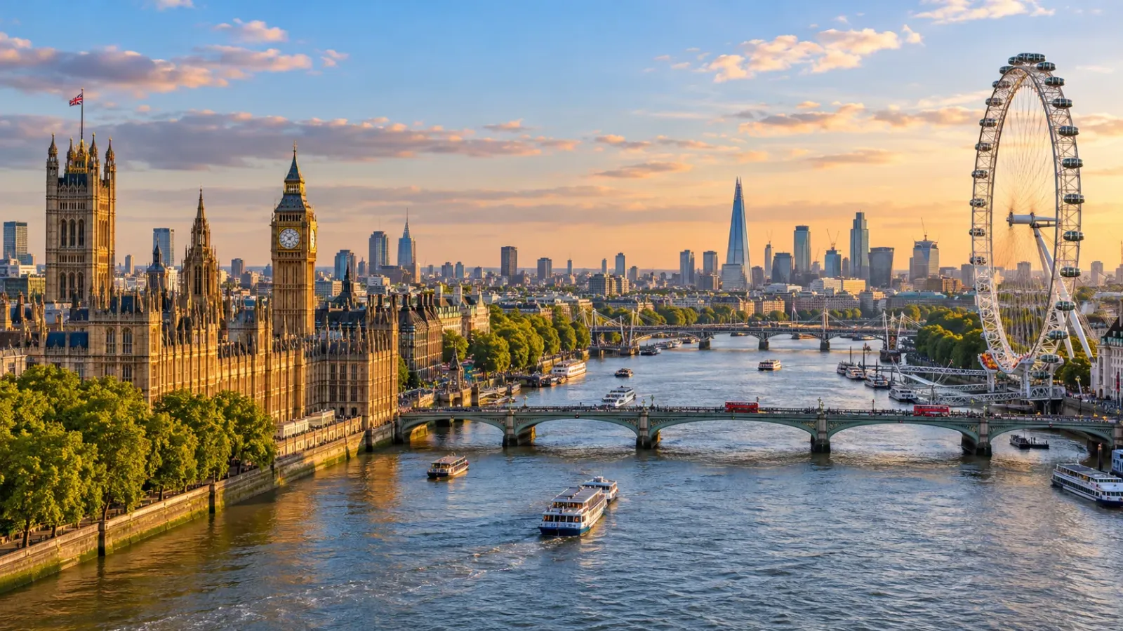 Toàn cảnh London với sông Thames và các công trình biểu tượng của thủ đô Vương quốc Anh