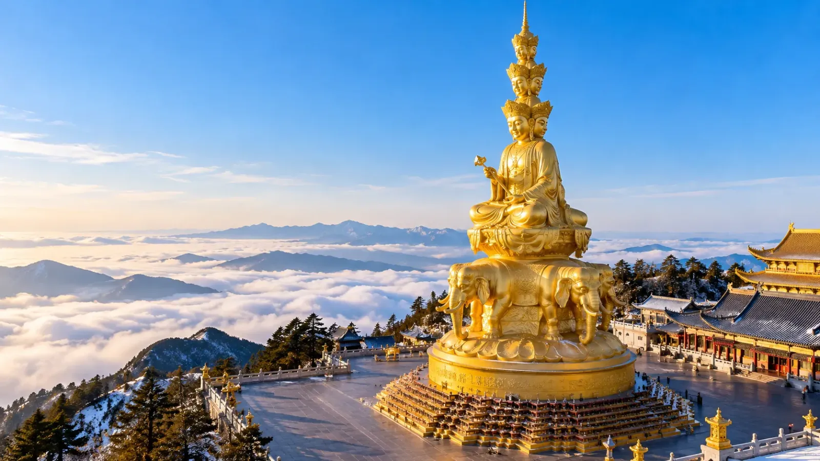 Tượng Thập Phương Phổ Hiền tại khu vực Kim Đỉnh trên núi Nga Mi ở Tứ Xuyên Trung Quốc