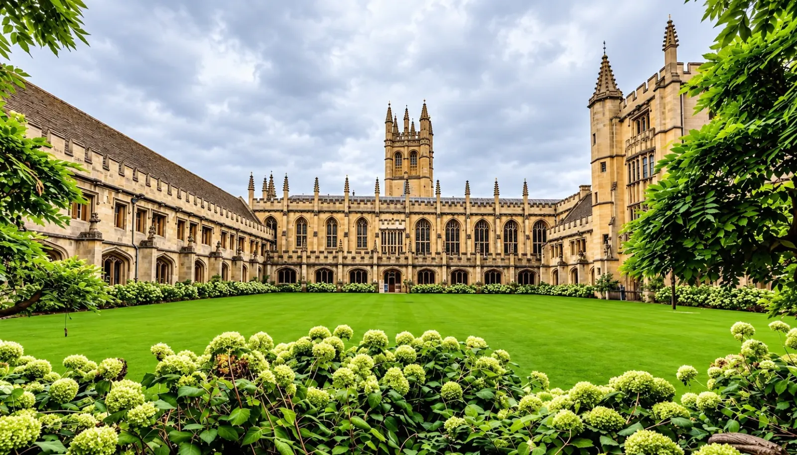 dai-hoc-oxford-ve-dep-co-kinh-cua-thanh-pho-hoc-thuat