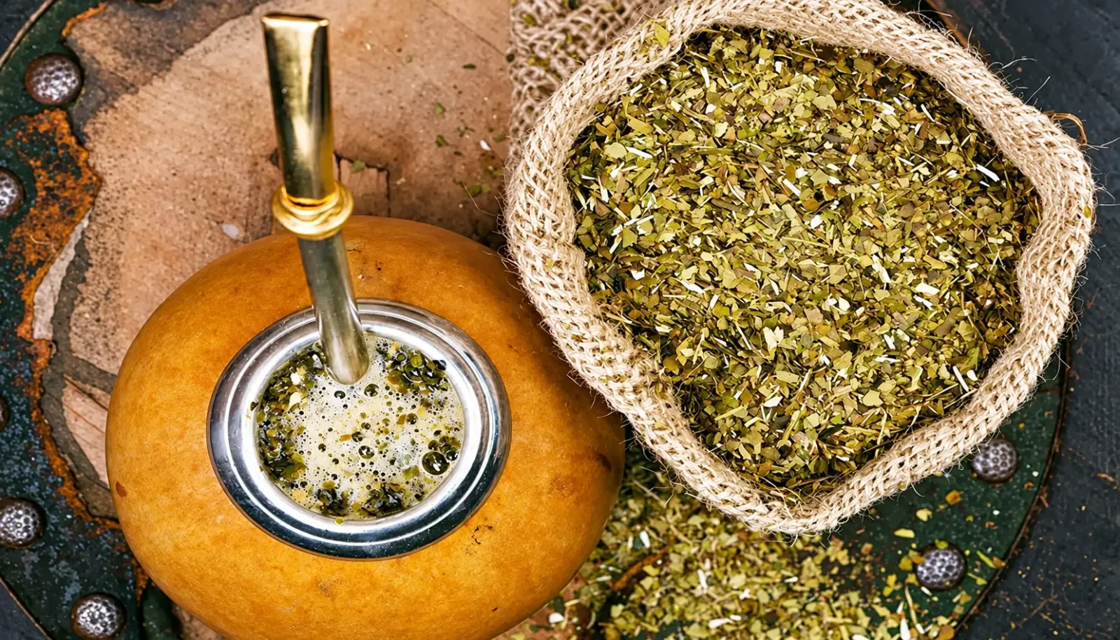 mate-tra-thao-moc-gan-lien-van-hoa-argentina