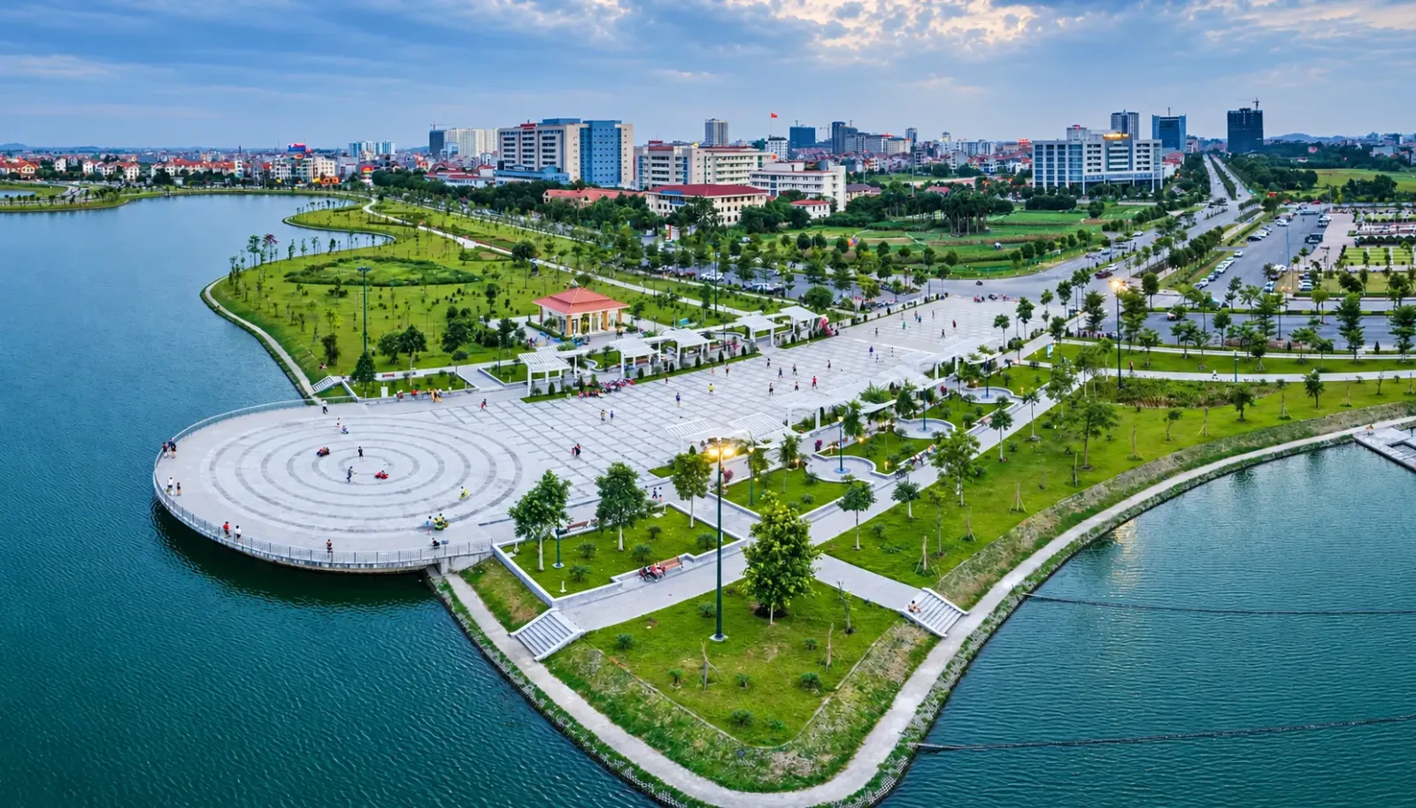 du-lich-bac-ninh-dua-du-khach-tro-ve-mien-dat-kinh-bac-giau-truyen-thong-van-hoa-va-lich-su