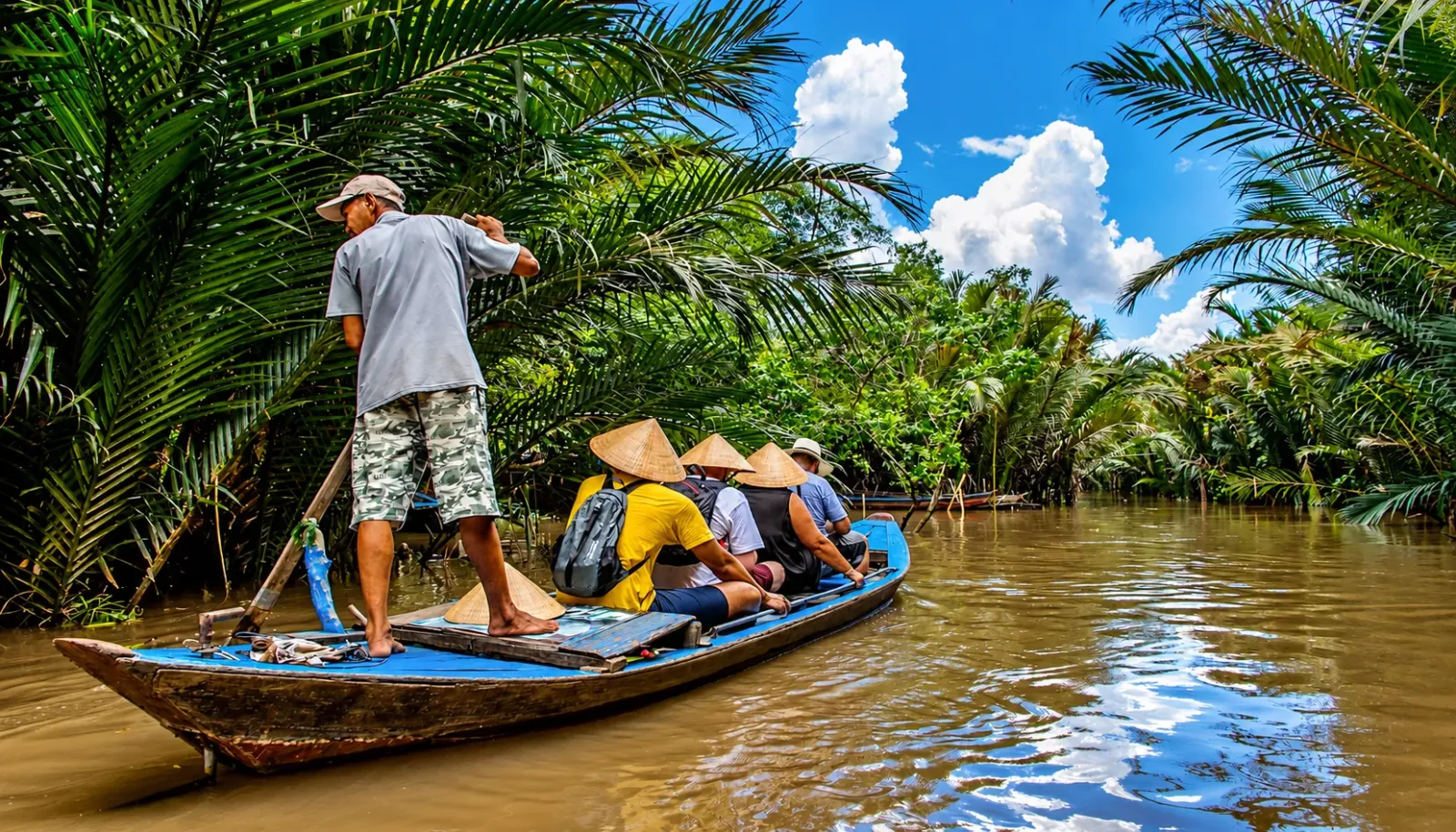 du-khach-di-thuyen-kham-pha-kenh-rach-mien-tay-ben-tre