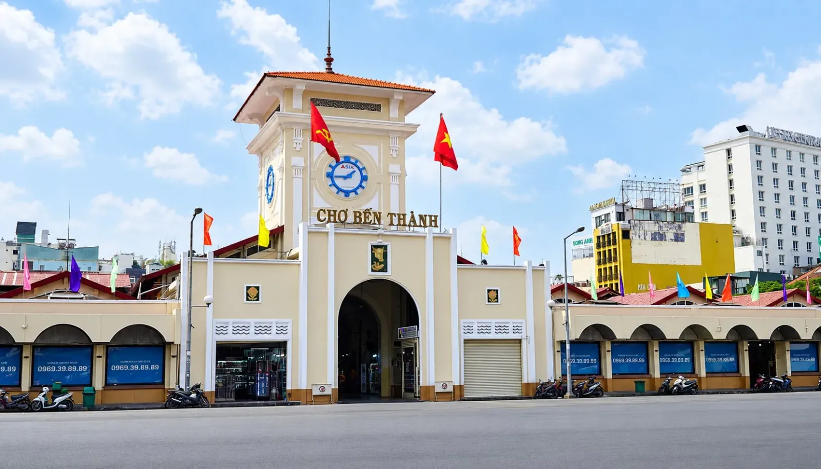 cho-ben-thanh-bieu-tuong-nhon-nhip-cua-sai-gon