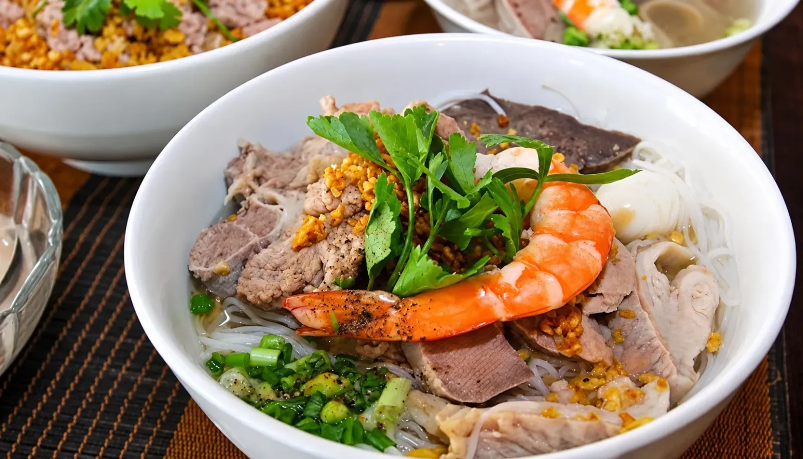 hu-tieu-mon-ngon-mang-dam-vi-mien-nam