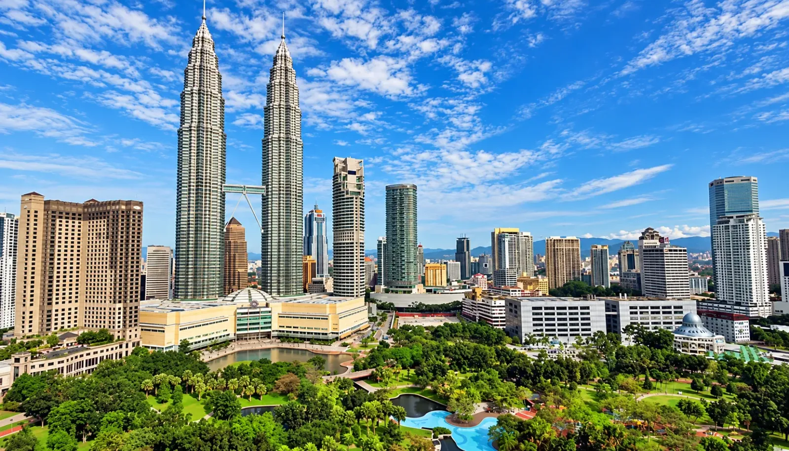 thap-doi-petronas-bieu-tuong-kien-truc-noi-bat-kuala-lumpur