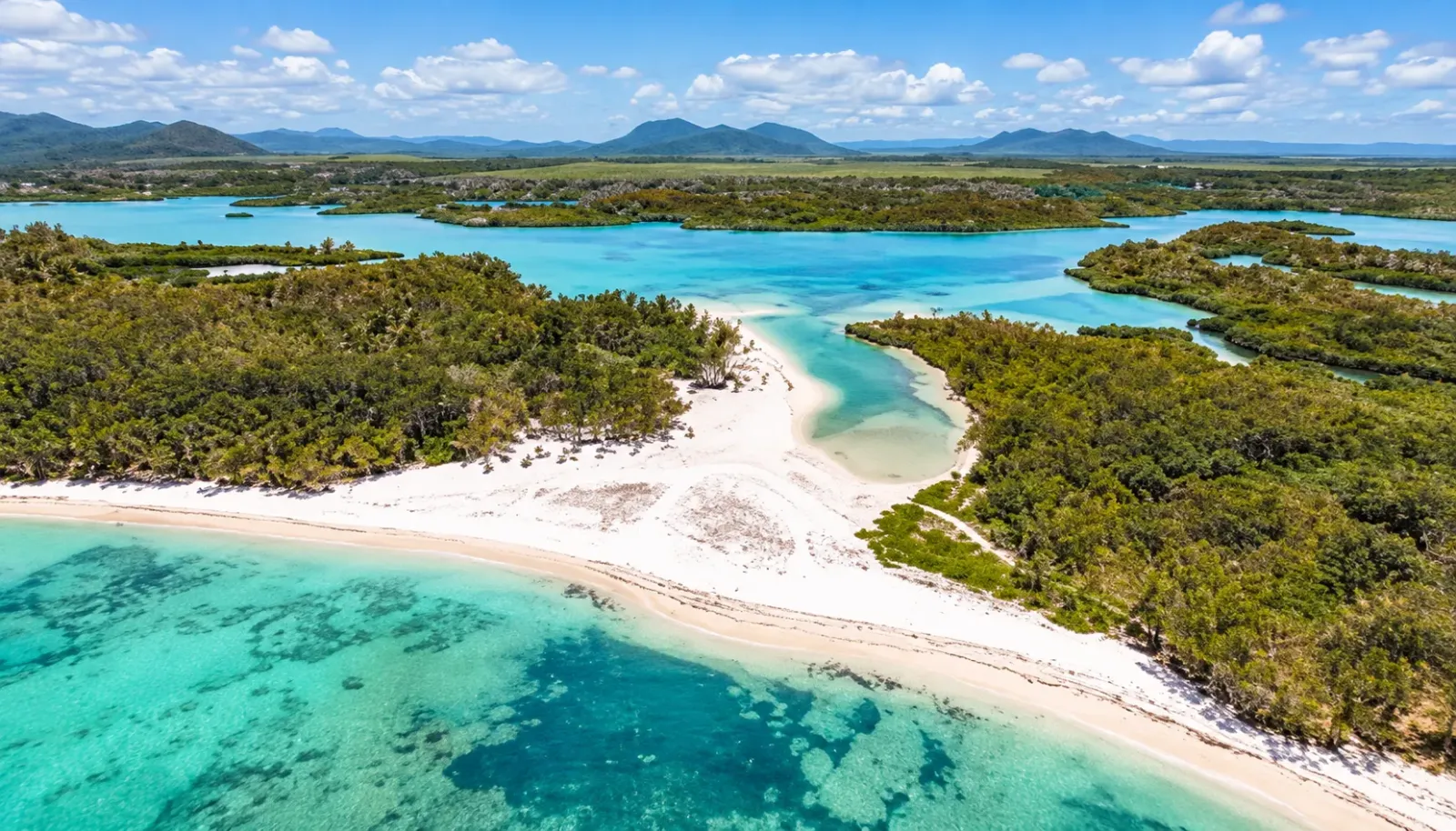 bai-bien-ile-aux-cerfs-mauritius-ve-dep-bien-dao-tho-mong
