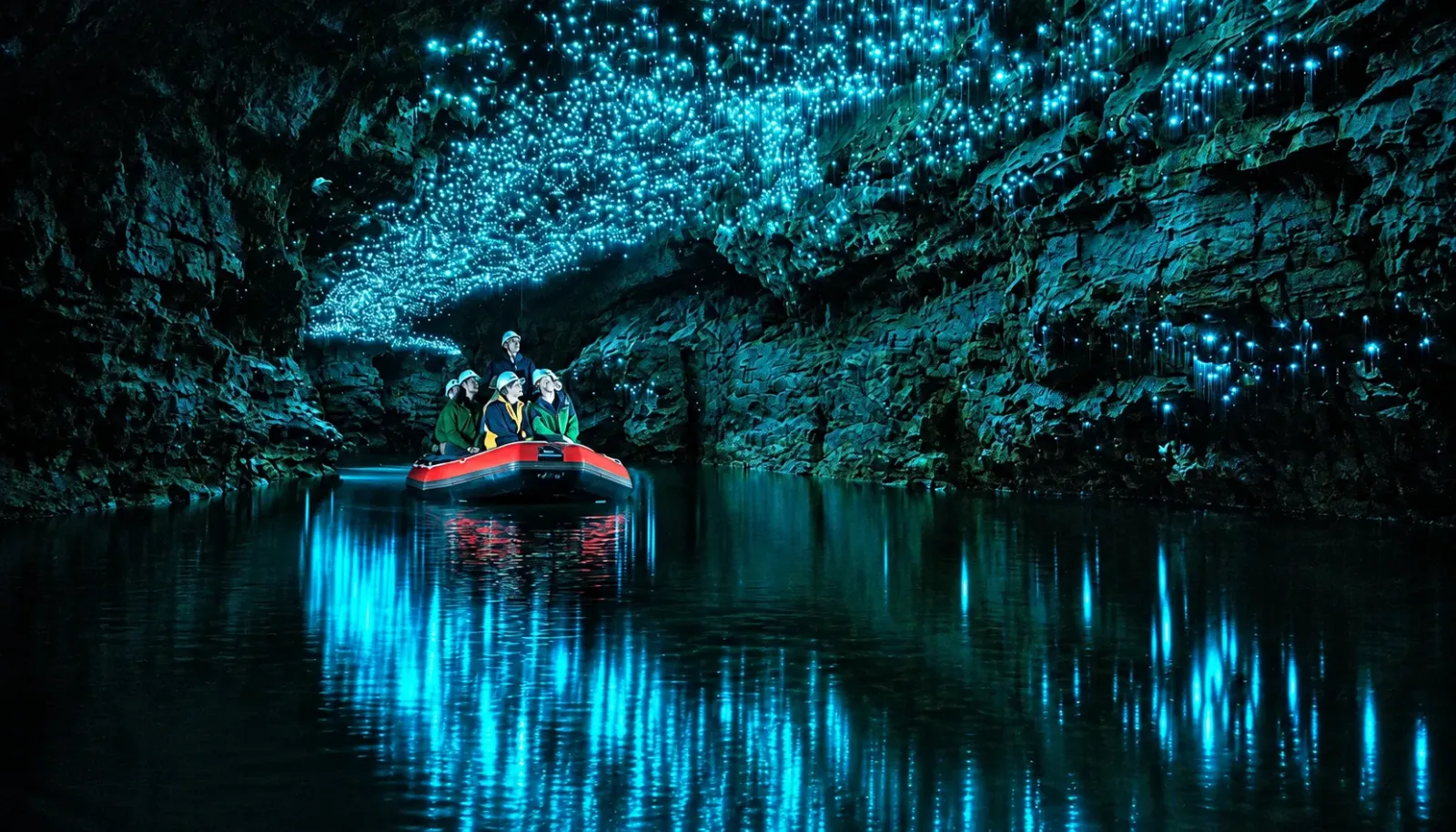 hang-dong-waitomo-the-gioi-dom-dom-ky-ao