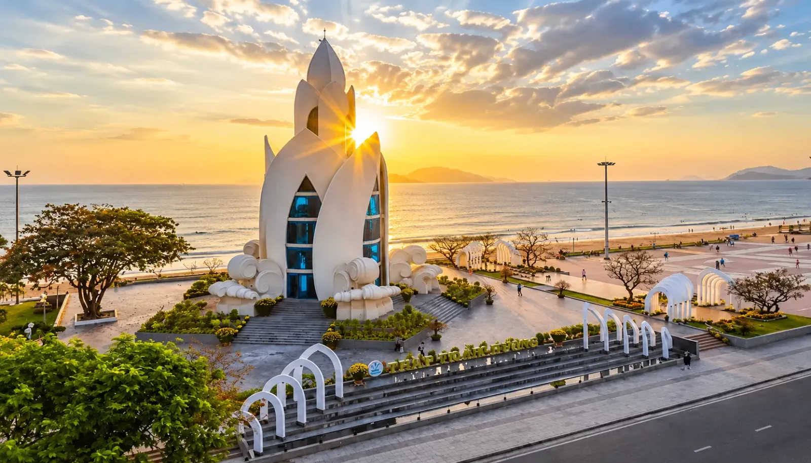 tour-nha-trang-kham-pha-bien-dao-tuyet-dep