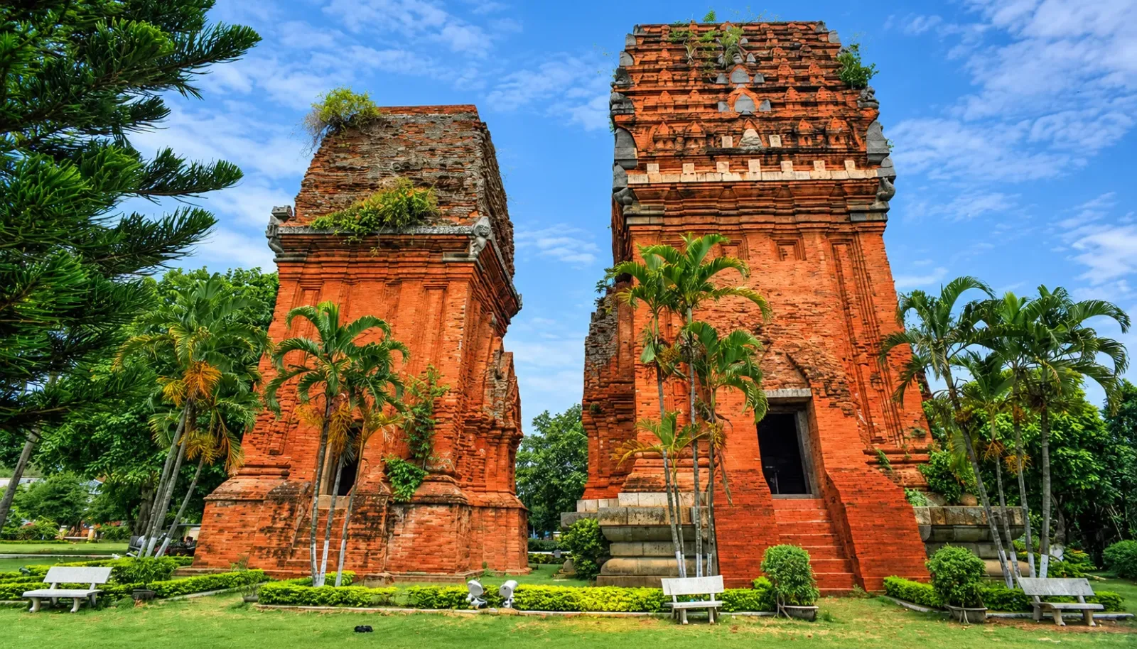 thap-doi-quy-nhon-mang-kien-truc-cham-pa-dac-trung