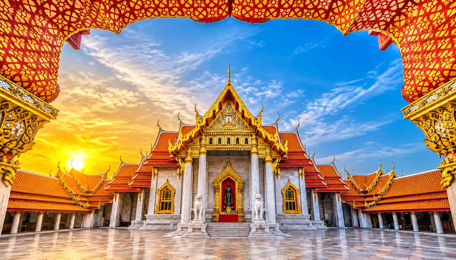 cung-dien-hoang-gia-va-wat-phra-kaew-bieu-tuong-linh-thieng-bangkok