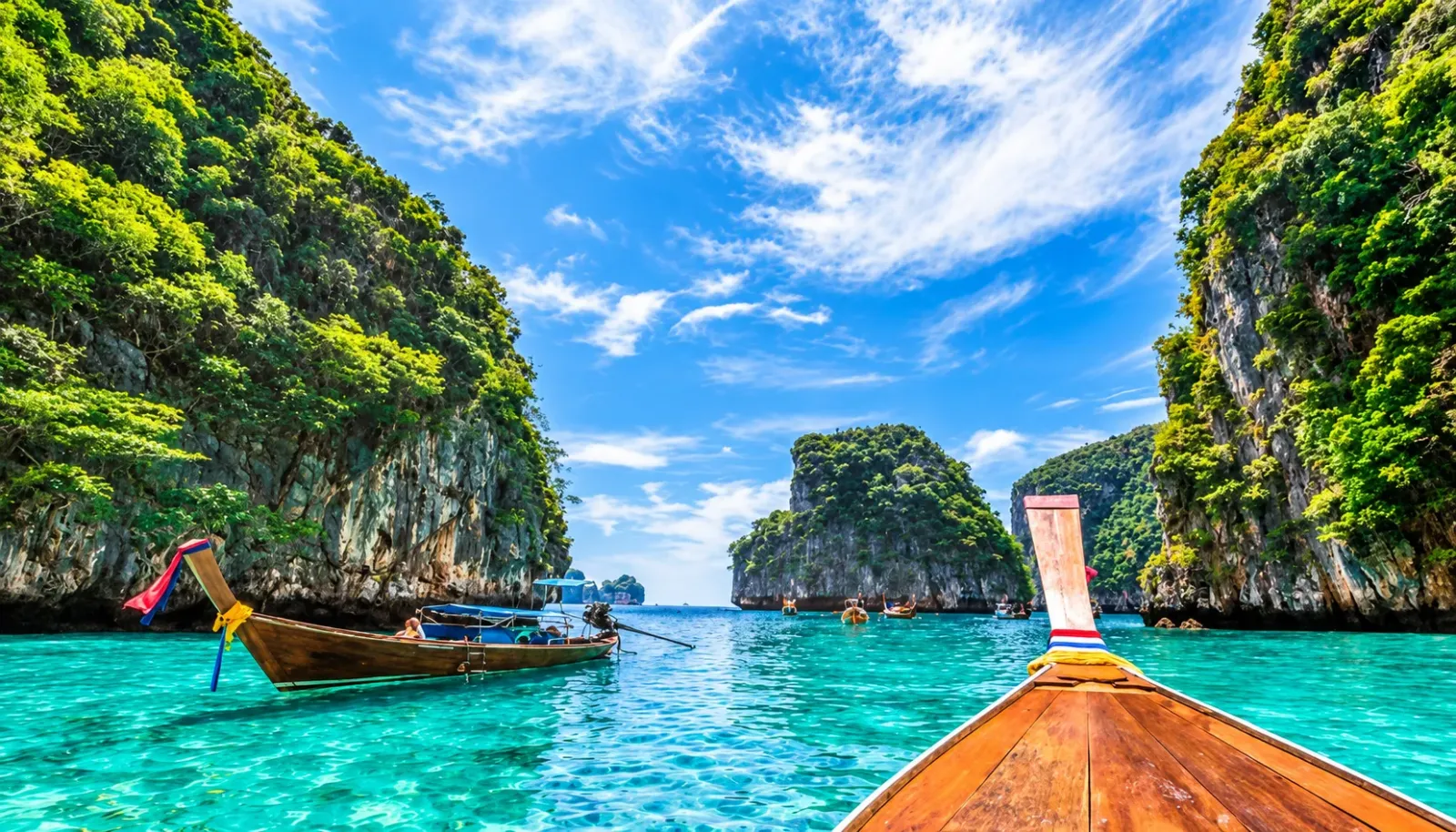krabi-bien-xanh-va-nhung-vach-da-voi-ky-vi