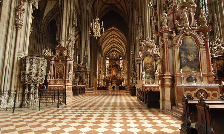 Nội thất Nhà thờ Thánh Stephen nét đẹp say đắm của Vienna